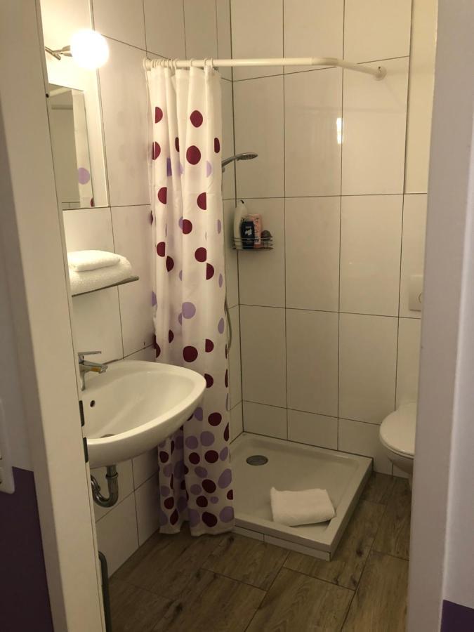 Fremdenzimmer Sas Hueckelhoven Luaran gambar