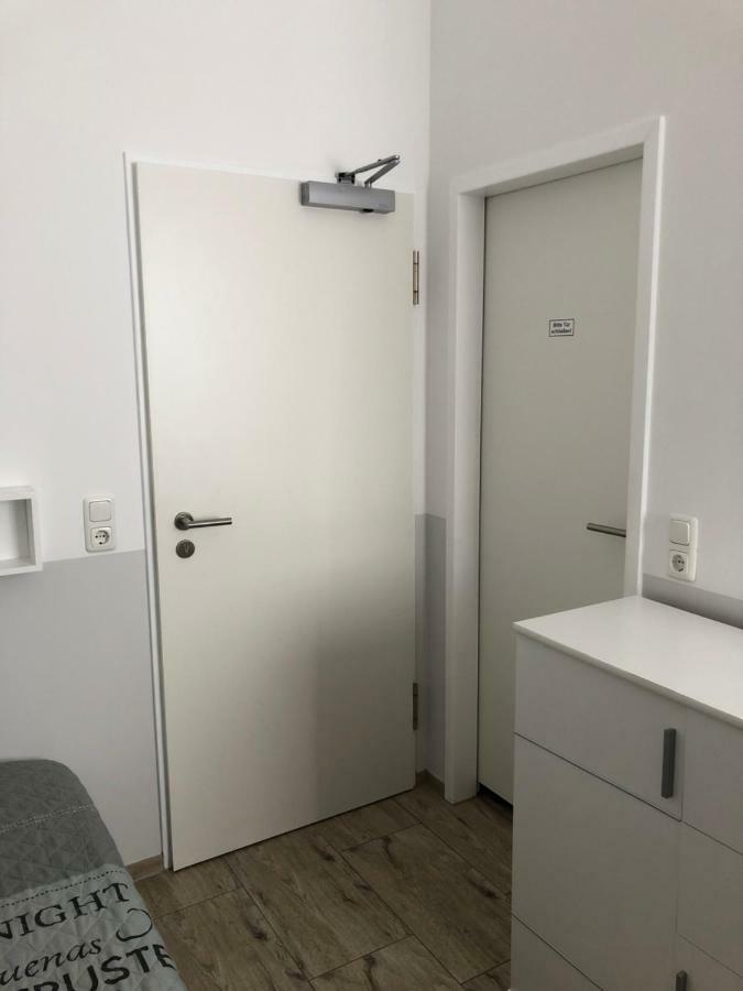 Fremdenzimmer Sas Hueckelhoven Luaran gambar